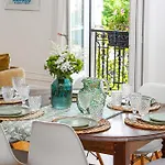 Sumptuous Art Deco - 6 People
