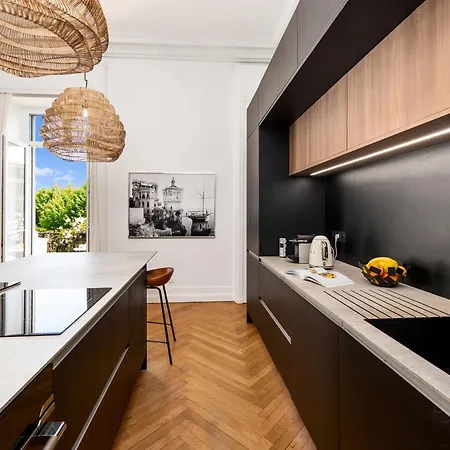 Sumptuous Art Deco - 6 People