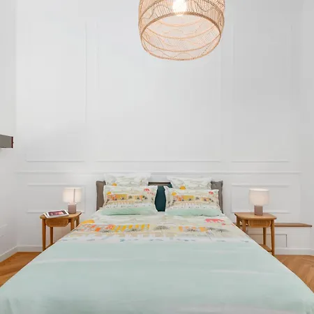 Sumptuous Art Deco - 6 People